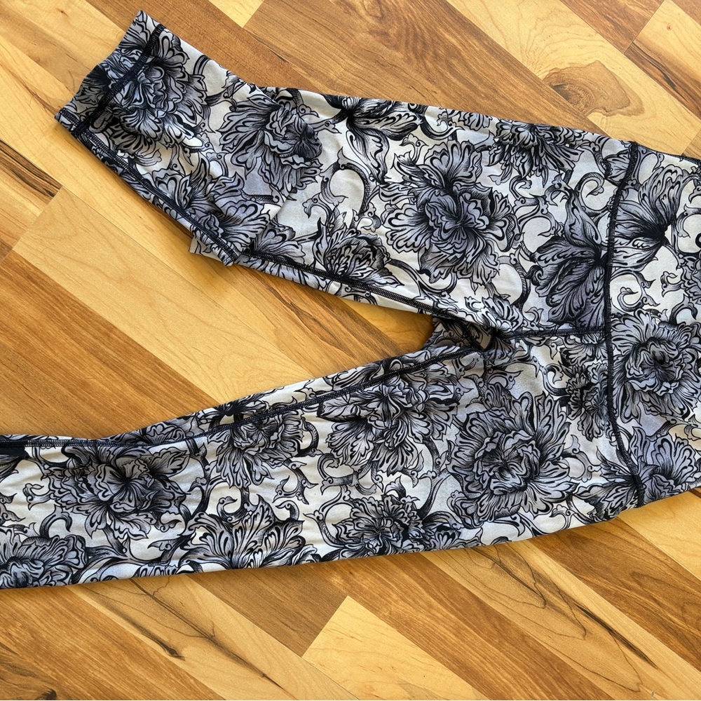 Lululemon Athletica Gray Floral Leggings